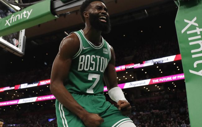 Форвард "Бостона" вгатив шикарний данк: момент дня в НБА
