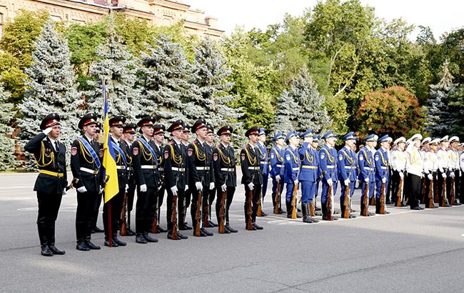 Вместо "Здравия желаю": "Слава Украине" может стать официальным военным приветствием