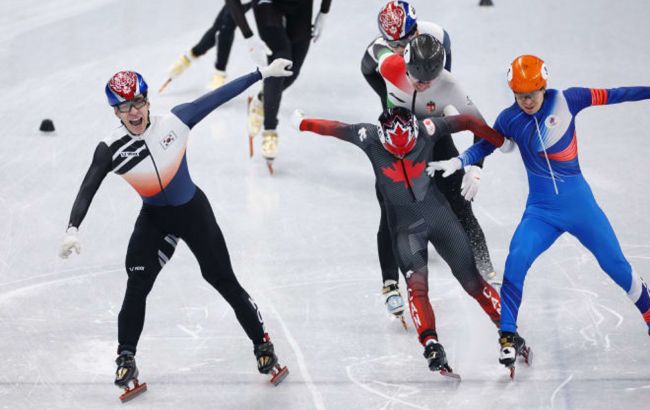 Олимпиада 2022: кореец выиграл "золото" в шорт-треке