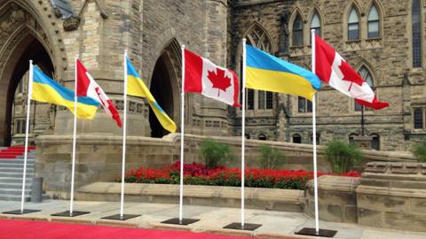 В Канаде комитет парламента рекомендует предоставить Украине летальное оружие