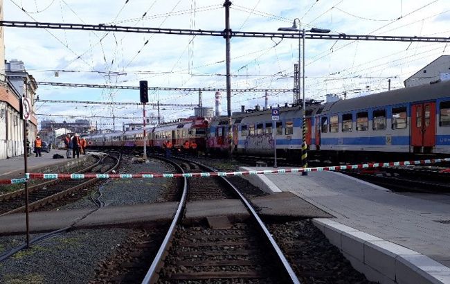 У Чехії зіткнулися потяги, десятки поранених
