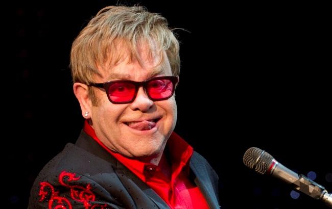 Элтон Джон не согласился петь для Трампа