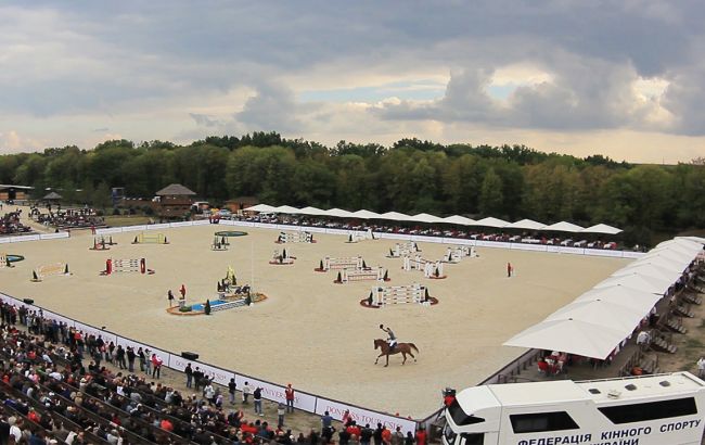 У Донецьку в результаті обстрілу загорілися стайні колишнього нардепа-регіонала