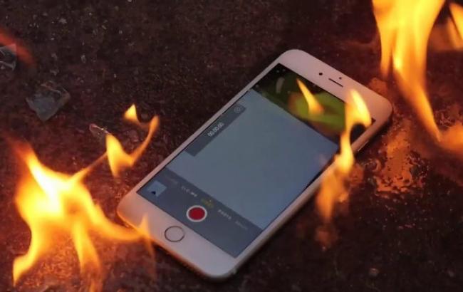 "Дым выходил из штанов": у австралийца загорелся iPhone 7
