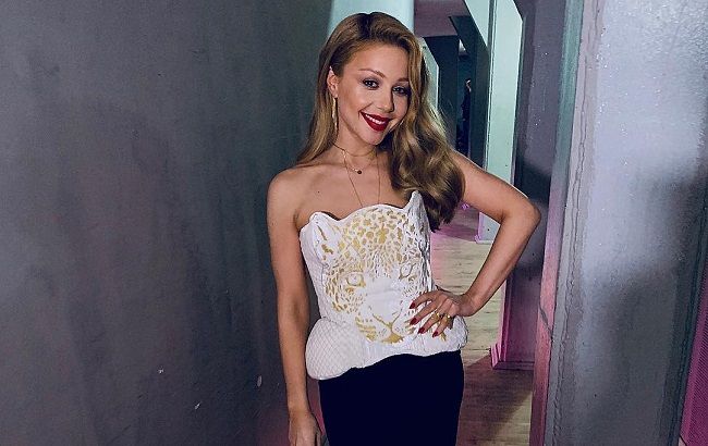 "Молода тигриця": Тіна Кароль приголомшила незвичайним вбранням від українського дизайнера