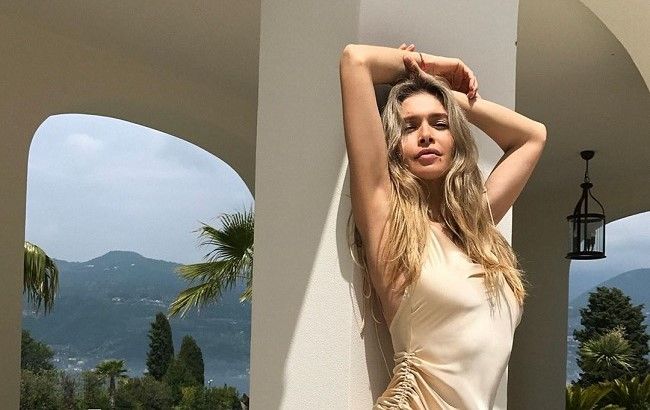 Лучезарная Вера Брежнева покорила эффектным образом на отдыхе в Италии