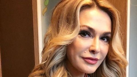 "Без макияжа еще моложе": Ольга Сумская очаровала естественной красотой