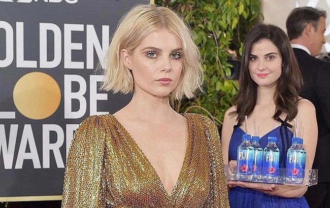 "Дівчина-мем" з Золотого глобуса отримала несподівану пропозицію: всі деталі