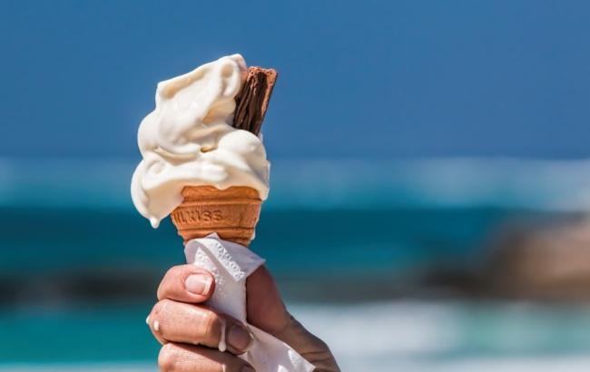 Експерти розповіли про небезпеку морозива влітку