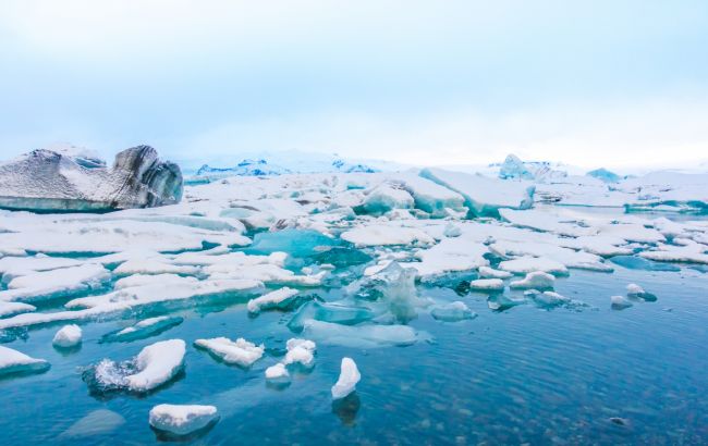 Новая опасность для Земли: ученые заявили о скрытой угрозе, которая вырывается из ледников