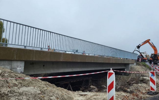 Дорожники восстановили мост, по которому оккупанты хотели ворваться в Чернигов