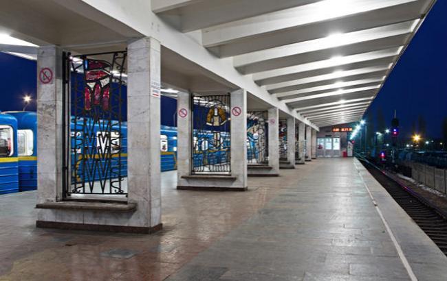 В переходах на станції метро "Лісова" похвалились відсутністю МАФів