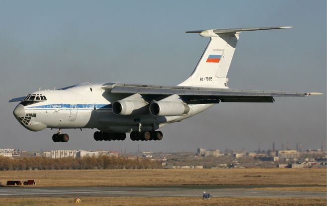П'ять військових транспортних літаків РФ залишили авіабазу під Мінськом, - "Гаюн"