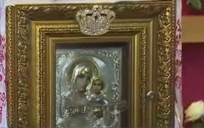 В Киев привезли мироточащую икону Богородицы