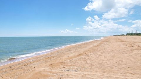 Термальні джерела та перші туристи: як зароджувався знаменитий курорт Арабатська Стрілка