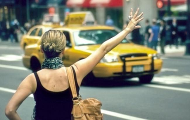 В Киеве "копы" задержали таксиста, который ограбил пассажирку