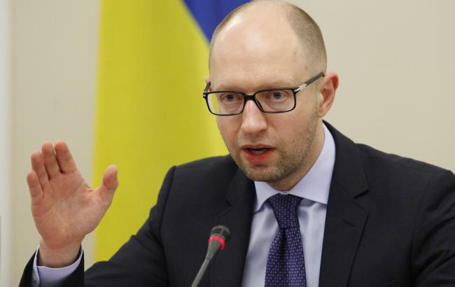 Яценюк анонсував низку рішень щодо підвищення безпеки на дорогах