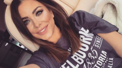 Лохматость повысилась: Ани Лорак не перестает удивлять фанов нелепыми нарядами