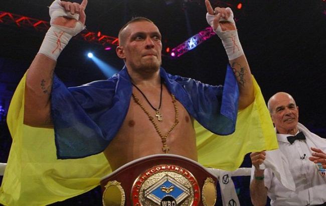 Александр Усик нокаутировал кубинского боксера