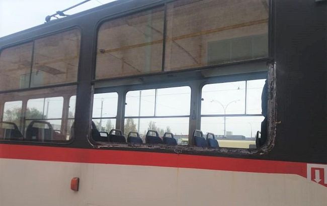 Полиция открыла дело из-за обстрела скоростного трамвая в Киеве
