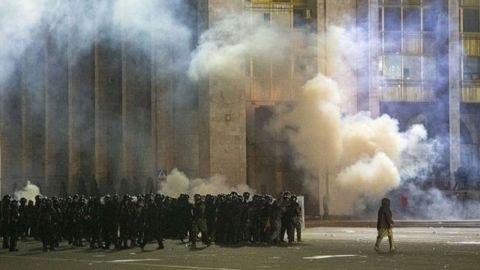 У Бішкеку ввели комендантську годину