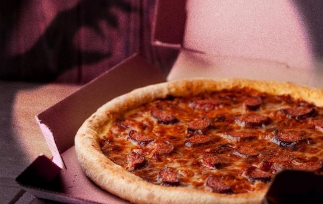 Сеть пиццерий оскандалилась с рекламой ракет: появился ответ компании