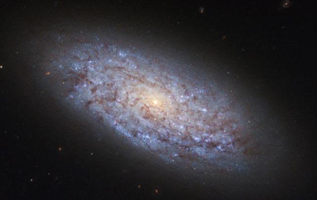Астрономы обнаружили  галактику с необычной материей