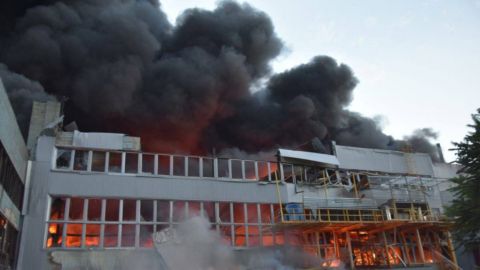 З'явилися фото та відео наслідків ракетного удару по Одесі