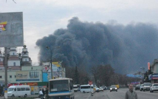 Пожар на заводе в Новомосковске: огнем повреждено 1,8 тыс. м кв
