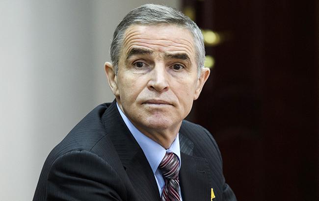 Прощання з Леонідом Каденюком: у Києві поховали легендарного українського космонавта