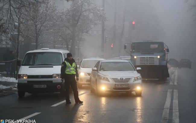 В Украине из-за непогоды ограничено движение транспорта в двух областях