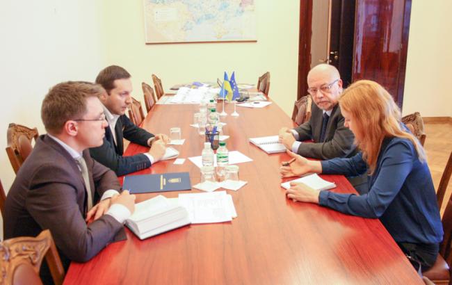 МИП планирует распространить трансляцию иновещания на Грецию