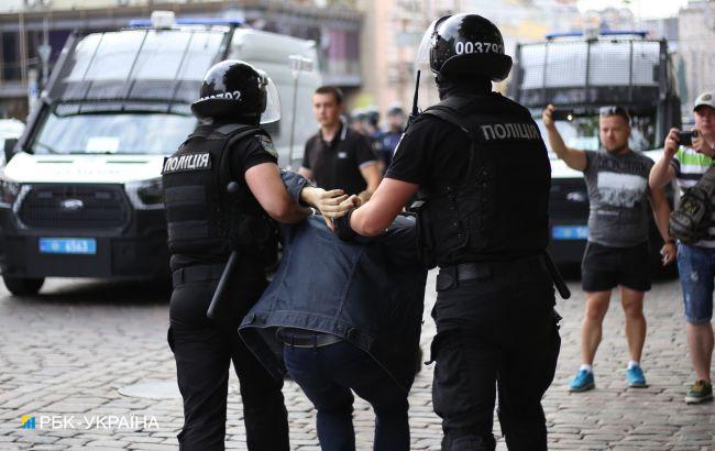 Поліція провела рейд по хостелах у Києві. Виявили 14 іноземців-нелегалів