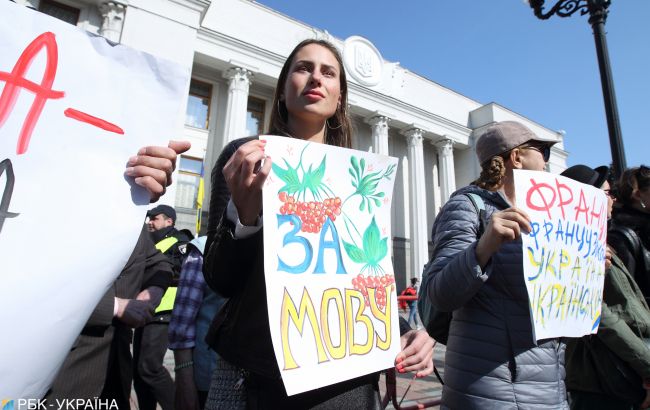 Українці висловили своє ставлення до мовних квот на телебаченні