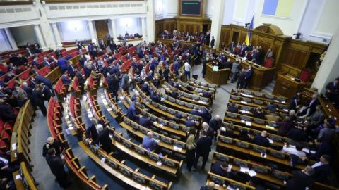 Раді рекомендують прийняти закон для протидії перевантаженню доріг автомобілями
