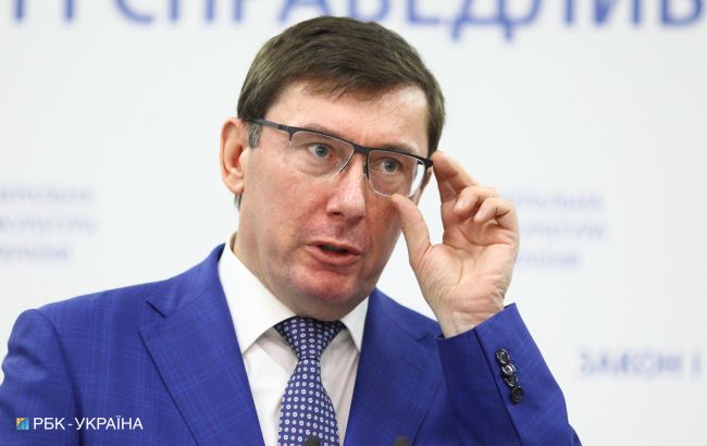 Луценко пришел на допрос в НАБУ