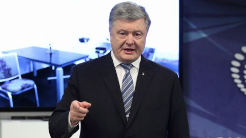 Порошенко чекає Зеленського на дебати і 14, і 19 квітня