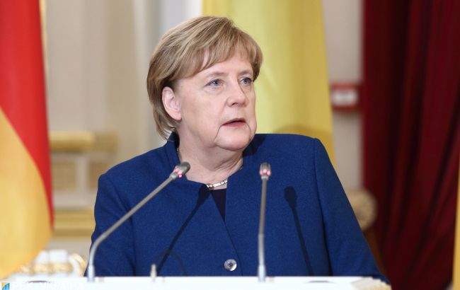 Меркель пригласила Зеленского посетить Германию