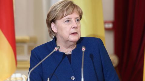 Меркель выступила против санкций США в отношении "Северного потока-2"