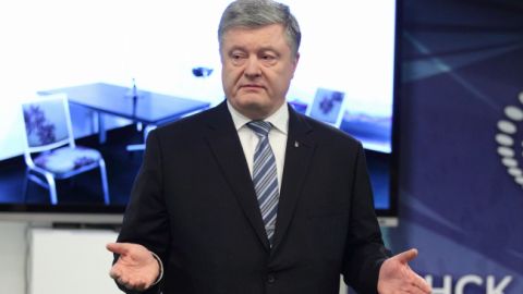 Порошенко покинет студию "Суспільного" раньше из-за звонка Помпео