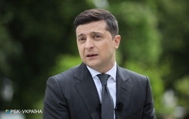 Зеленский снял санкции с двух россиян и бывшего "министра ДНР". Что о них известно