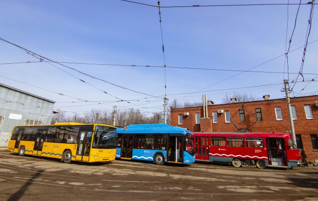 У Дніпрі забрендували увесь громадський транспорт в одному стилі