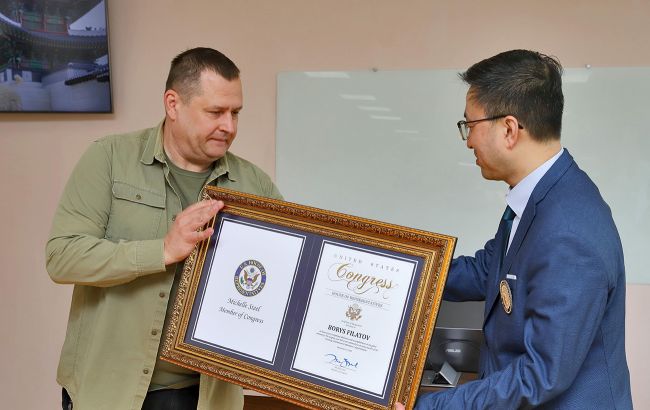 Мер Дніпра отримав відзнаку від Конгресу США: за розвиток україно-американо-корейської дружби 