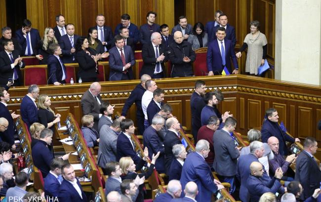 Рада сегодня рассмотрит вопросы нацбезопасности и обороны