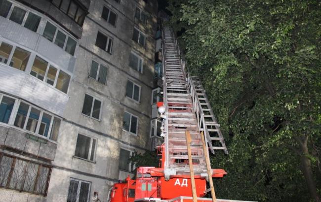 У Києві горіла багатоповерхівка, евакуювали 10 людей