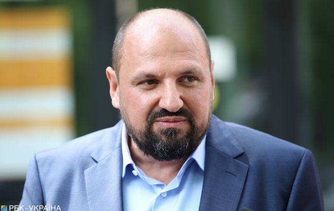 Суд закрыл административное дело против Розенблата