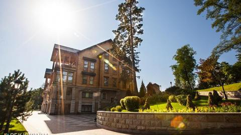 АРМА почало шукати управлінців для "Межигір'я"