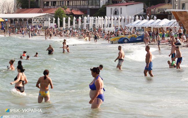 На пляжах курортної Затоки краще не купатися: названо причину