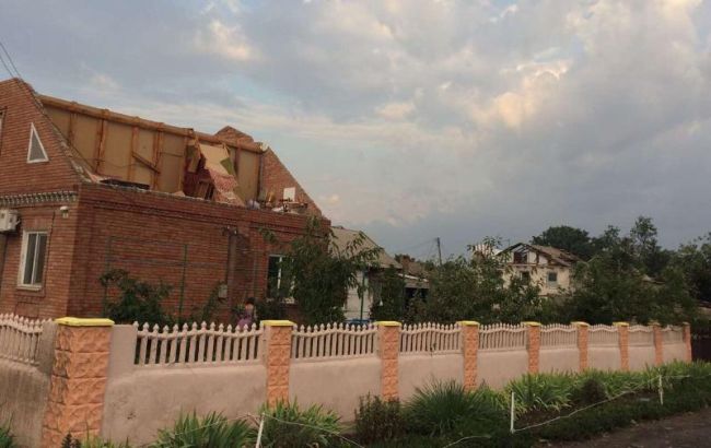 У Кривому Розі внаслідок урагану пошкоджено покрівлю 201 будинку
