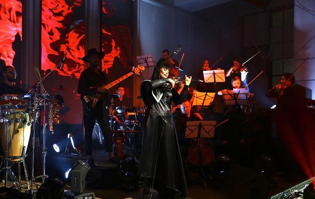 Ассия Ахат презентовала в Киеве альбом, который подан сразу на восемь номинаций "Грэмми"